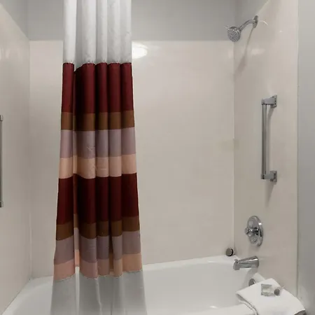 Red Roof Inn & Suites Savannah Airport Pooler Esterno foto